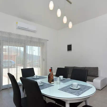 Apartman Apartman Lucic *