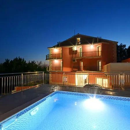 Appartement Apartman Lucic *