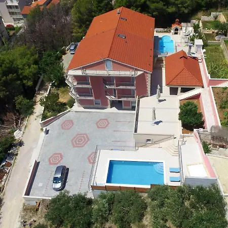 Apartman Lucic *