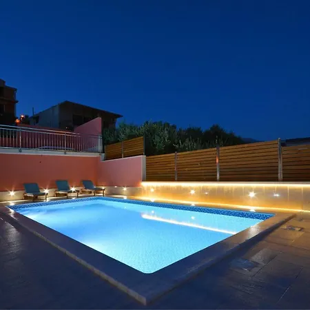 Apartman Lucic Apartment